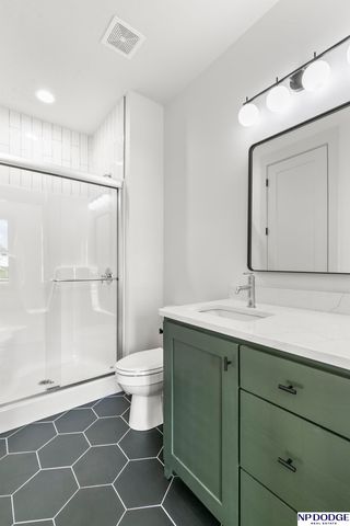8117 S 184 Avenue, Omaha, NE 68136
