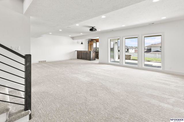 8117 S 184 Avenue, Omaha, NE 68136