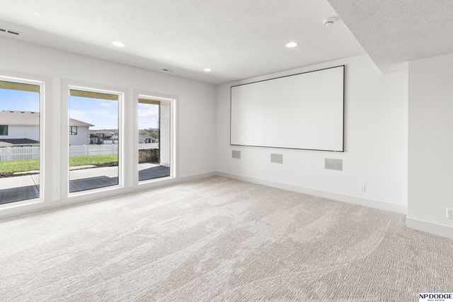 8117 S 184 Avenue, Omaha, NE 68136