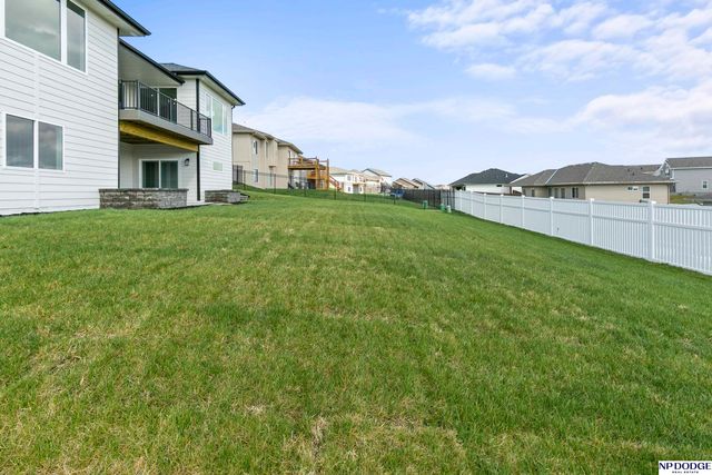8117 S 184 Avenue, Omaha, NE 68136