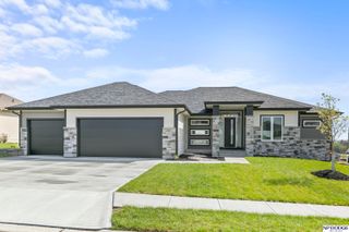 8117 S 184 Avenue, Omaha, NE 68136