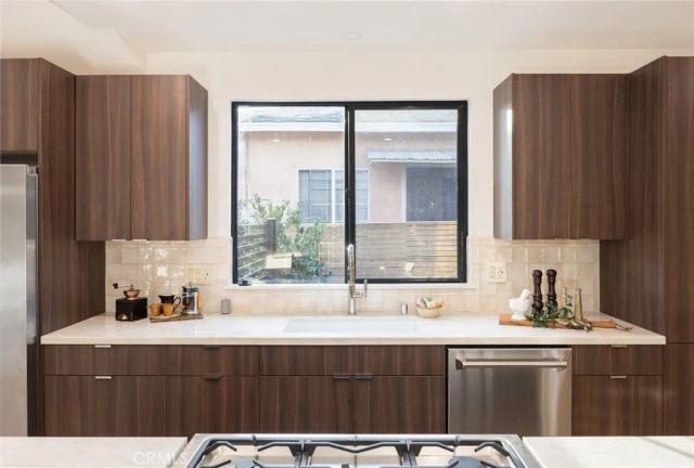 5144 Buchanan, Los Angeles, CA 90042