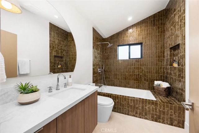 5144 Buchanan, Los Angeles, CA 90042