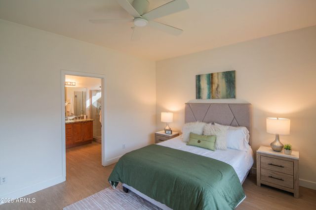 40130 N THUNDER HILLS Court, Phoenix, AZ 85086