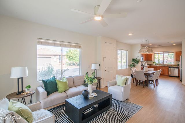 40130 N THUNDER HILLS Court, Phoenix, AZ 85086