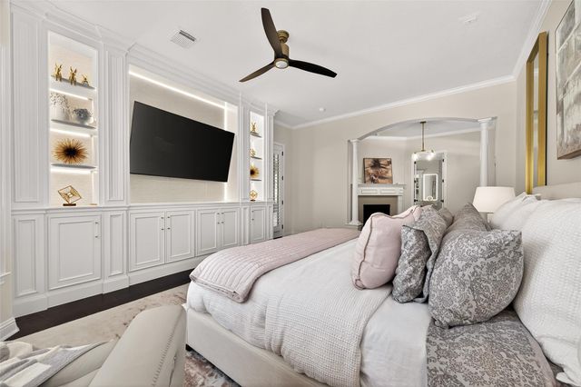 15 Veilwood Circle, The Woodlands, TX 77382
