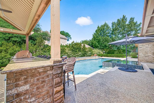 15 Veilwood Circle, The Woodlands, TX 77382