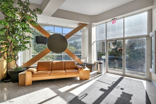 2222 Detroit Avenue 503, Cleveland, OH 44113