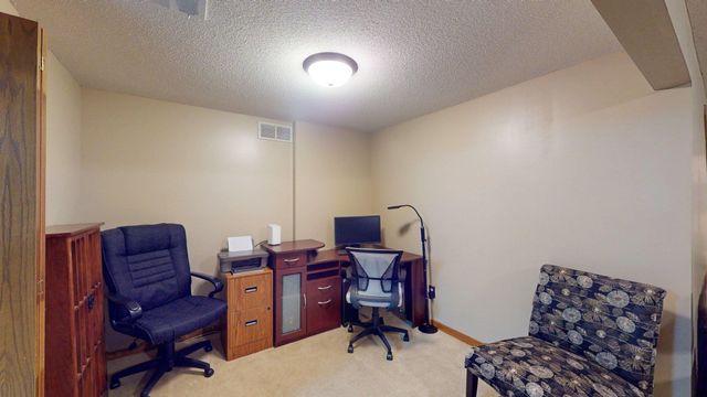 1840 N Northwest Pkwy, Wichita, KS 67212