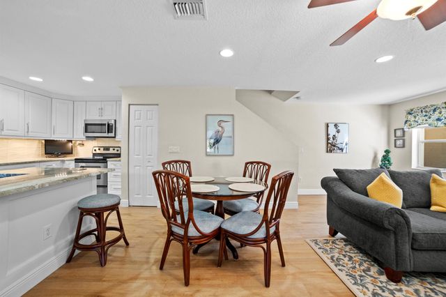 2736 SE Birmingham Drive, Stuart, FL 34994