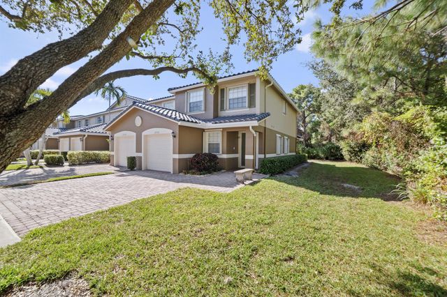 2736 SE Birmingham Drive, Stuart, FL 34994