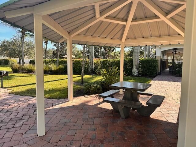 2736 SE Birmingham Drive, Stuart, FL 34994