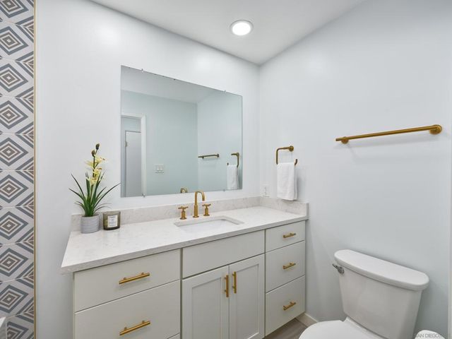 325 S Sierra Ave 20, Solana Beach, CA 92075