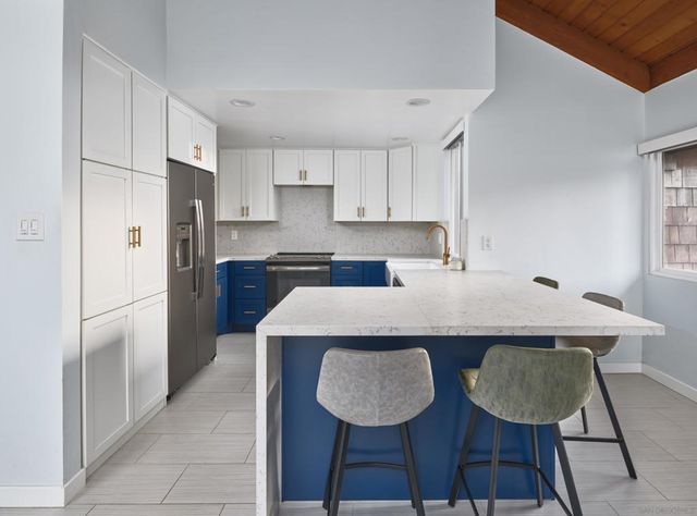 325 S Sierra Ave 20, Solana Beach, CA 92075