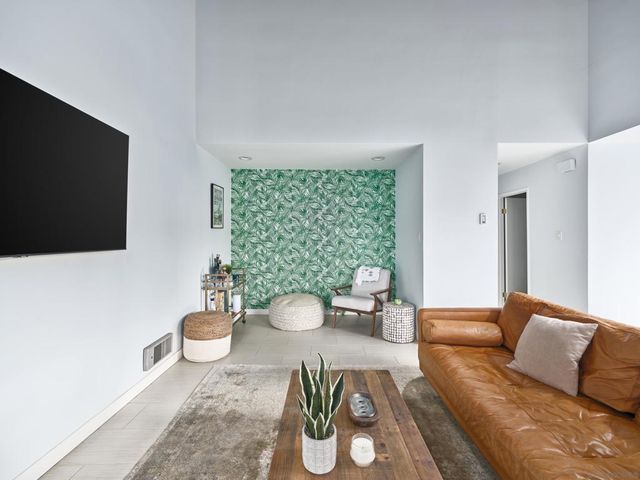 325 S Sierra Ave 20, Solana Beach, CA 92075