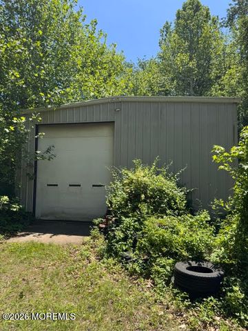 897 Hulses Corner Road, Howell, NJ 07731