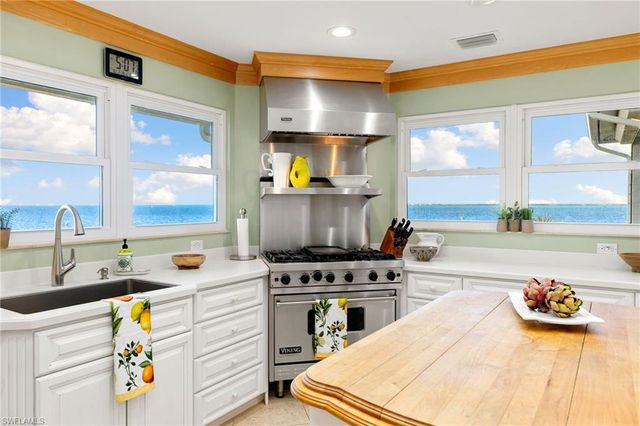 3569 San Carlos DR, St. James City, FL 33956