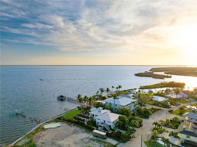 3569 San Carlos DR, St. James City, FL 33956