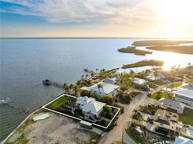 3569 San Carlos DR, St. James City, FL 33956