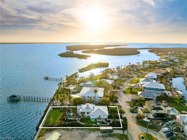 3569 San Carlos DR, St. James City, FL 33956