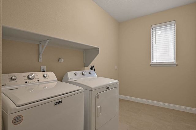 27 Firecrown Lane, Santa Fe, NM 87508