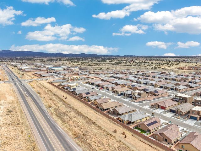 27 Firecrown Lane, Santa Fe, NM 87508