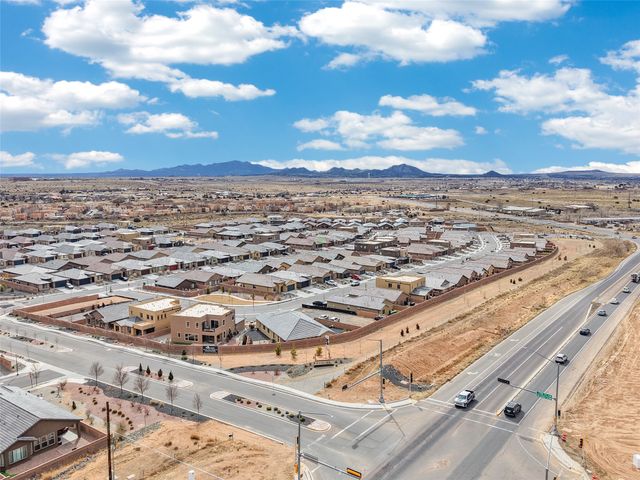 27 Firecrown Lane, Santa Fe, NM 87508