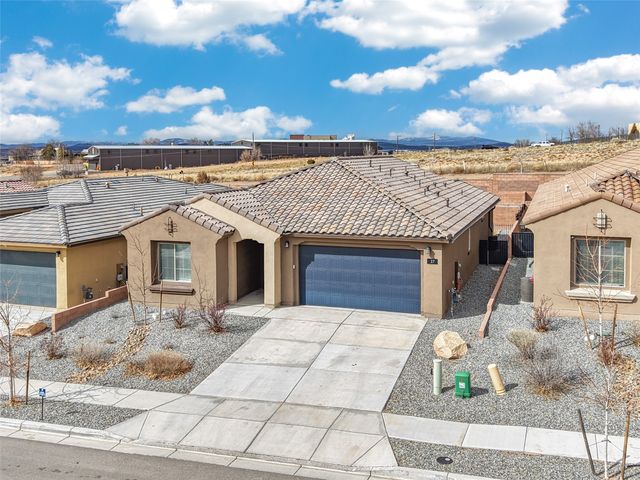 27 Firecrown Lane, Santa Fe, NM 87508