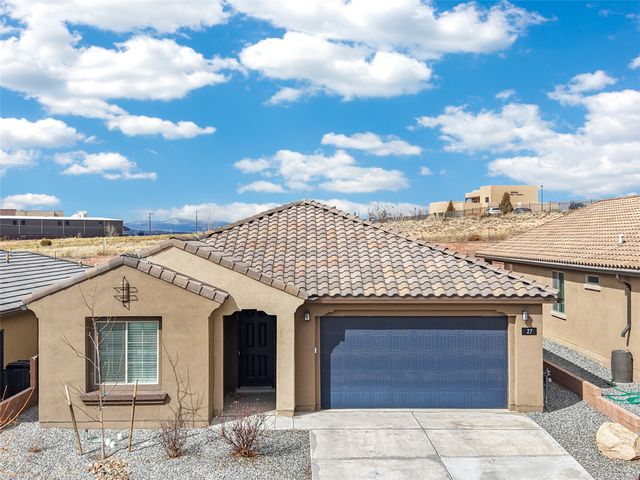 27 Firecrown Lane, Santa Fe, NM 87508
