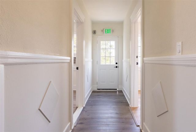 218 N PINELLAS AVENUE, Tarpon Springs, FL 34689