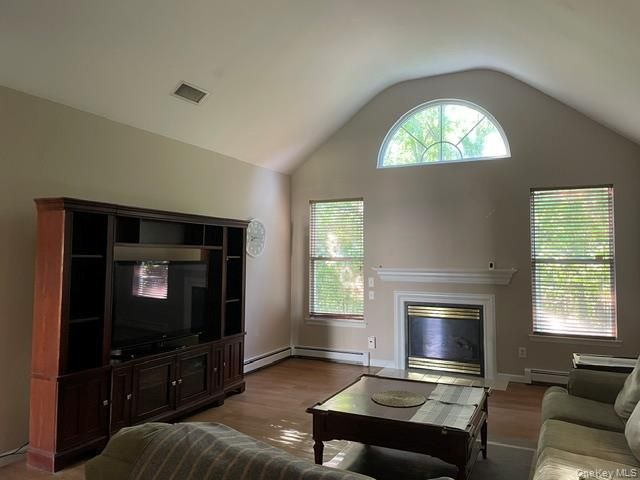 87 Summerfield Drive, Holtsville, NY 11742