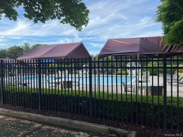 87 Summerfield Drive, Holtsville, NY 11742