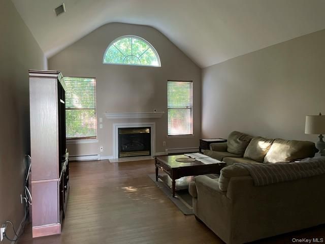87 Summerfield Drive, Holtsville, NY 11742