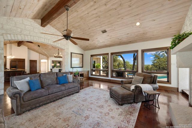 222 State Highway 46 E, Boerne, TX 78006