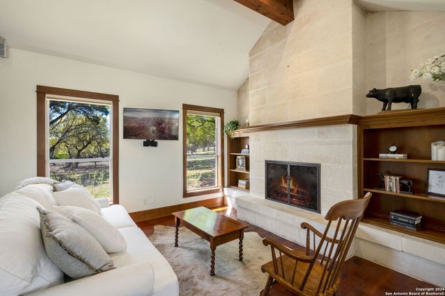 222 State Highway 46 E, Boerne, TX 78006