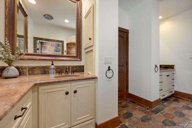 222 State Highway 46 E, Boerne, TX 78006