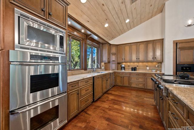 222 State Highway 46 E, Boerne, TX 78006