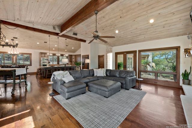 222 State Highway 46 E, Boerne, TX 78006