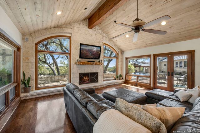 222 State Highway 46 E, Boerne, TX 78006