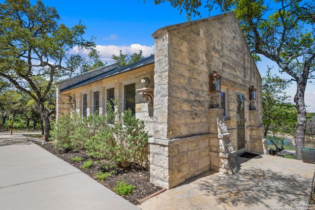 222 State Highway 46 E, Boerne, TX 78006