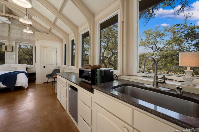 222 State Highway 46 E, Boerne, TX 78006