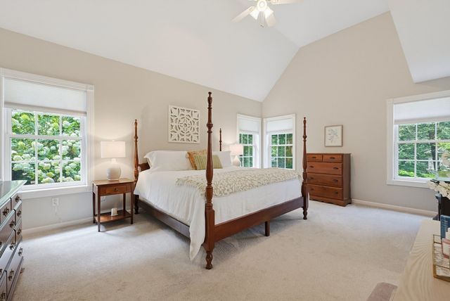 31 Hockanum Rd, Hadley, MA 01035