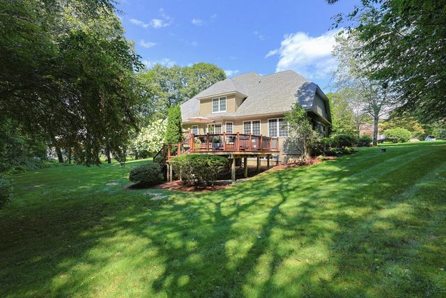 31 Hockanum Rd, Hadley, MA 01035