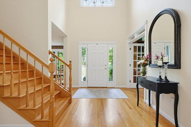 31 Hockanum Rd, Hadley, MA 01035