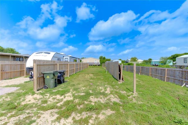 936 13th Street, Dickinson, TX 77539