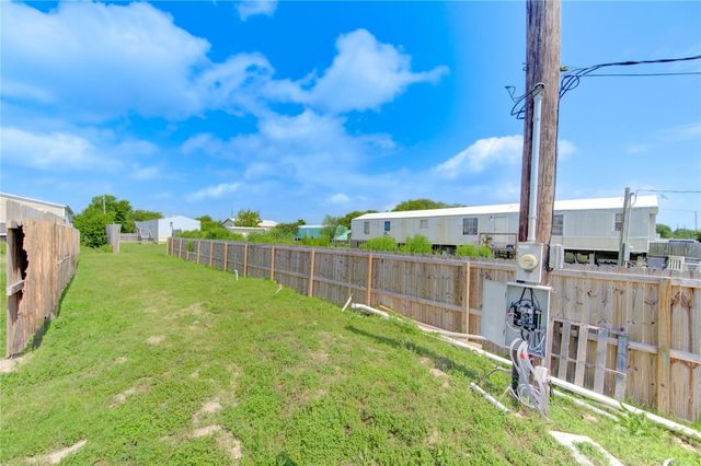 936 13th Street, Dickinson, TX 77539