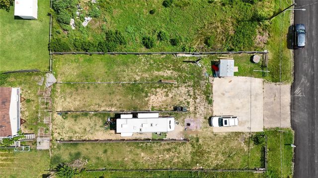 936 13th Street, Dickinson, TX 77539