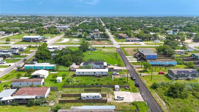 936 13th Street, Dickinson, TX 77539