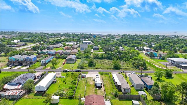 936 13th Street, Dickinson, TX 77539