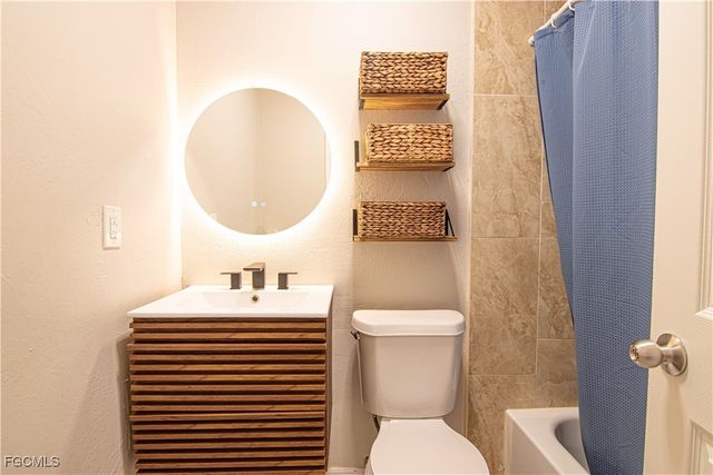 2022 NE 10th PL, Cape Coral, FL 33909